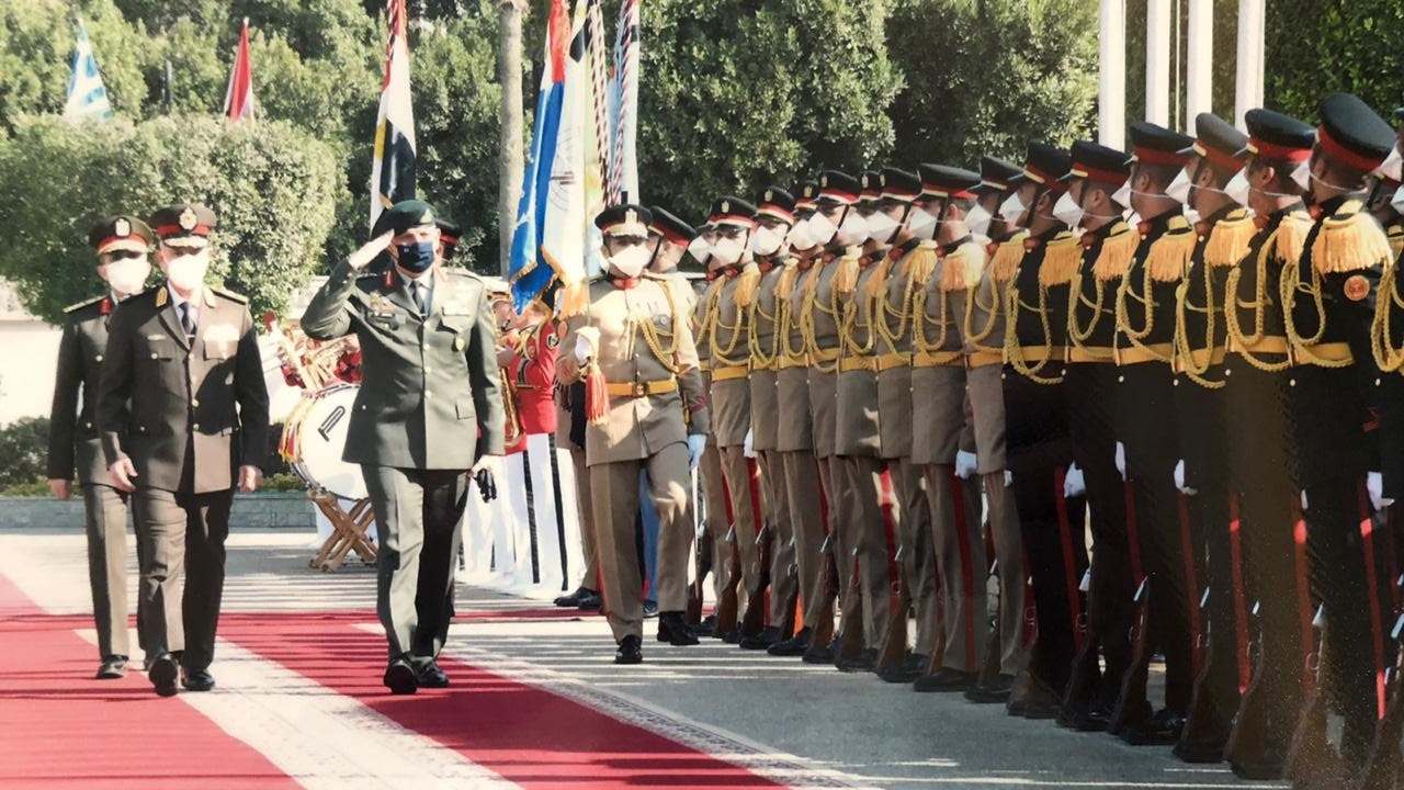 Στην Αίγυπτο ο Αρχηγός ΓΕΕΘΑ για νέες συνεργασίες – ΦΩΤΟ