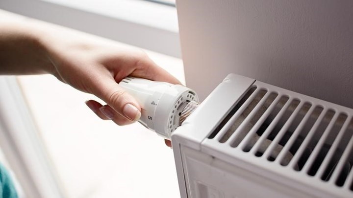 Επίδομα θέρμανσης: Πότε θα γίνουν οι πληρωμές – Πώς θα καθοριστεί το τελικό ποσό