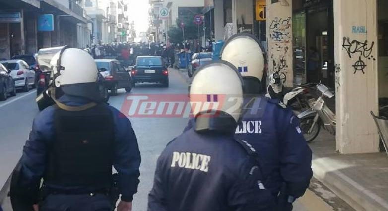 Πάτρα: Επεισόδια σε συγκέντρωση για τον Κουφοντίνα – ΦΩΤΟ – ΒΙΝΤΕΟ