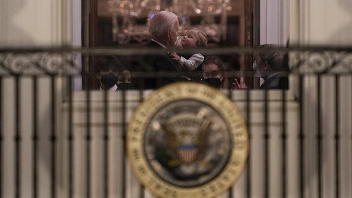 Τζο Μπάιντεν: Αυτός είναι ο οκτώ μηνών εγγονός του που έκλεψε τις εντυπώσεις – ΦΩΤΟ – ΒΙΝΤΕΟ