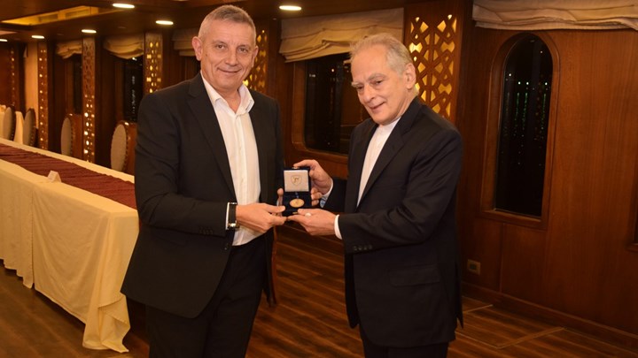 Εμβάθυνση της Στρατιωτικής Συνεργασίας με την Αίγυπτο από το ταξίδι του Αρχηγού ΓΕΕΘΑ – BINTEO