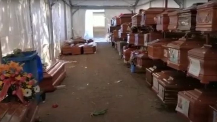 Συγκλονίζουν οι εικόνες από το Παλέρμο: Γέμισαν τα νεκροταφεία – Στοιβαγμένα 700 φέρετρα