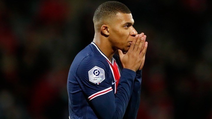 Μπαπέ: Σε συζητήσεις με την Παρί Σεν Ζερμέν – Τι δήλωσε