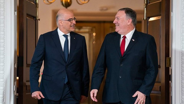 Τηλεφωνική επικοινωνία Δένδια-Πομπέο