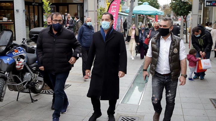 Αυτοψία Γεωργιάδη στην αγορά του Αμαρουσίου και της Κηφισιάς – Το μήνυμα στο Twitter – ΦΩΤΟ