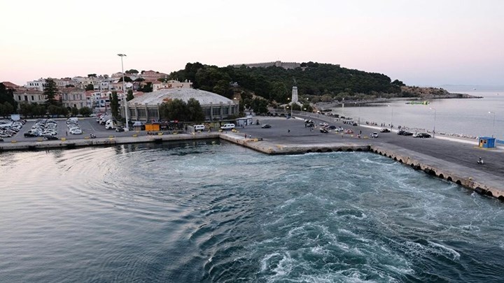 Μυτιλήνη: Πρόσκρουση φορτηγού οχηματαγωγού πλοίου στο λιμάνι