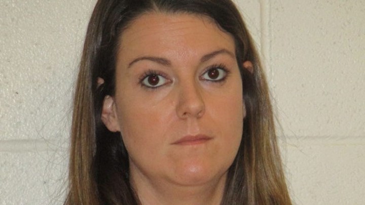 ΗΠΑ: Δασκάλα έκανε σεξ με μαθητές της πριν από το μάθημα – Τους οδηγούσε σε πάρκο κοντά στο σχολείο