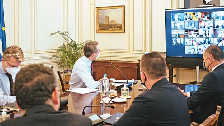 «Κίτρινες κάρτες» σε υπουργούς – Έρχεται βαθμολόγιο για όσους καθυστερούν τις ΚΥΑ