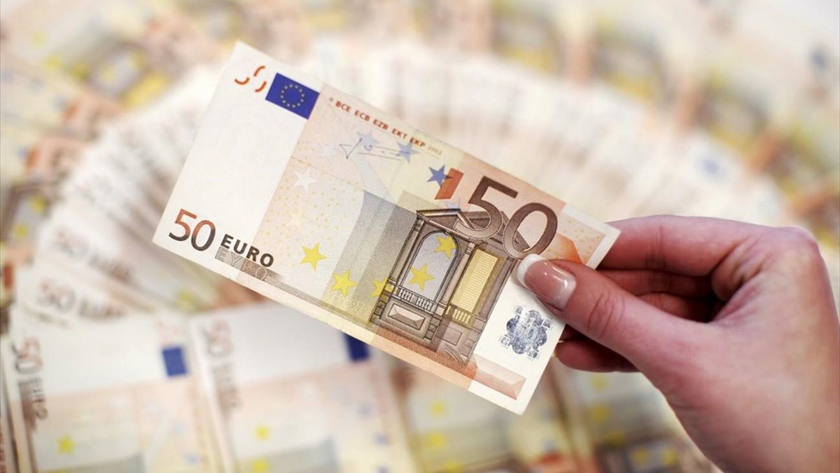 Πώς θα πληρώσετε μισή δόση δανείου – Ανοίγουν οι ρυθμίσεις “step up”