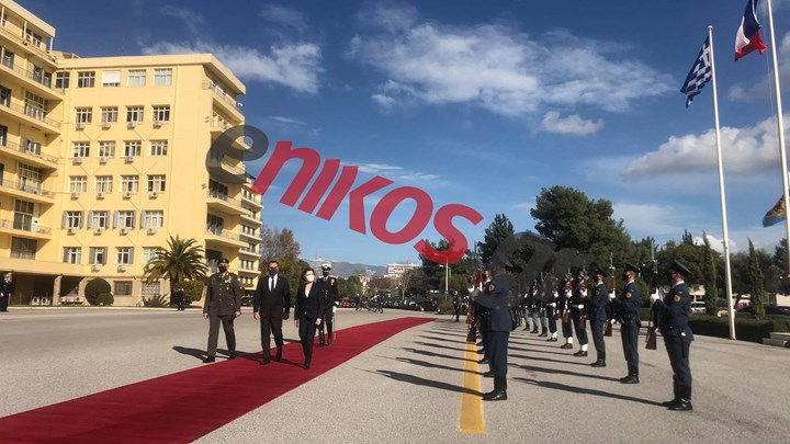 Στο υπουργείο Εθνικής Άμυνας η Φλωράνς Παρλί – ΦΩΤΟ