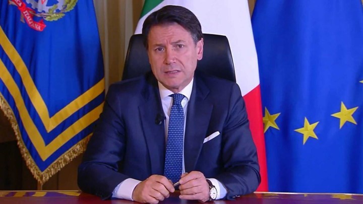 Ραγδαίες πολιτικές εξελίξεις στην Ιταλία: Παραιτείται την Τρίτη ο Κόντε