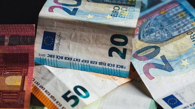 Επίδομα 534 ευρώ: Η προθεσμία των δηλώσεων για τις αναστολές Ιανουαρίου – Πότε θα καταβληθεί
