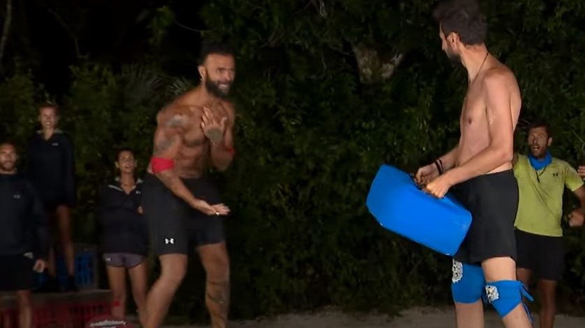 Survivor-Έξαλλος ο Κονδυλάτος με τον Καλλίδη: “Με χτύπησες στο κεφάλι”