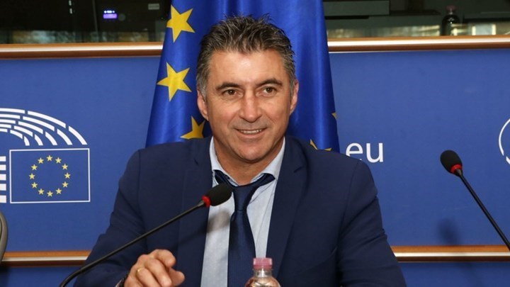 Ζαγοράκης: Επανεντάσσεται στην ευρωομάδα της ΝΔ