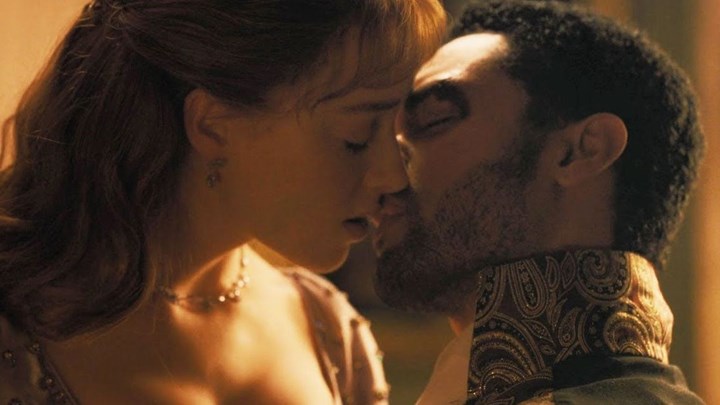 Δάφνη Μπρίτζερτον: Αυτή ήταν η πιο δύσκολη σκηνή μου στη σειρά – ΦΩΤΟ – ΒΙΝΤΕΟ