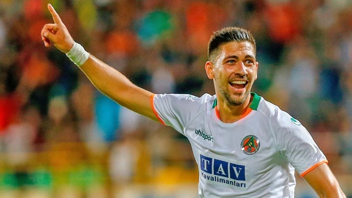 «Βόμβα» με Μπακασέτα – Έκλεισε η μεγάλη μεταγραφή