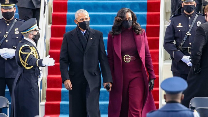 Ορκωμοσία Μπάιντεν: Γιατί η Μισέλ Ομπάμα φώναζε συνεχώς στον Μπαράκ – Τι αποκάλυψε η Αμάντα Γκόρμαν