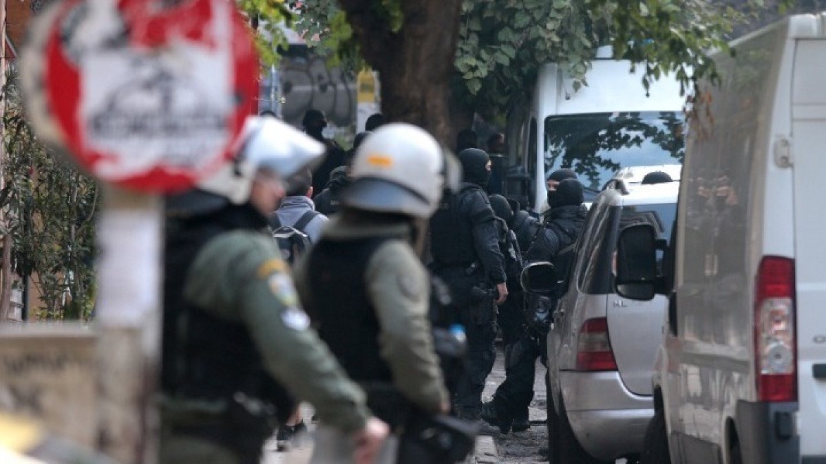 Αθήνα: Ένταση σε πορεία για τον Κουφοντίνα – Προσαγωγές από την ΕΛ.ΑΣ.