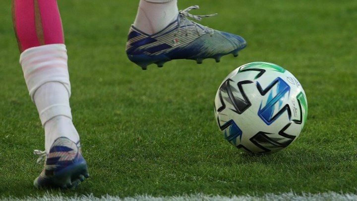 Κορονοϊός – Παπαευαγγέλου: Η μπάλα αποτελεί ένα πολύ καλό μεταφορικό μέσο για τον ιό