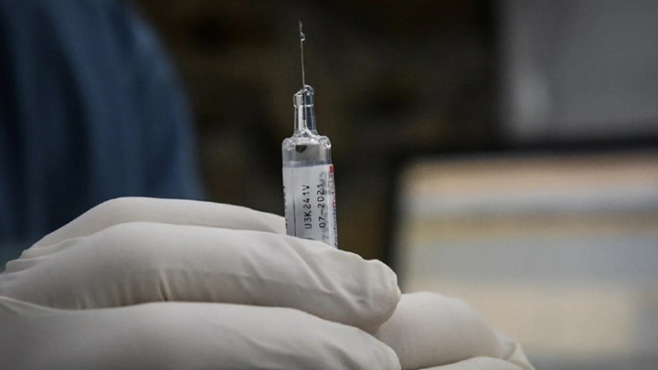 Κορονοϊός: Διπλωματικός πυρετός για τα εμβόλια – Σκληραίνει η κόντρα ΕΕ-Ηνωμένου Βασιλείου
