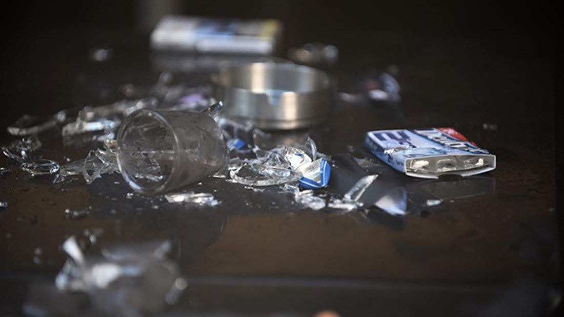 Ποιος είναι ο συνεπιβάτης του Ριζάι που συνελήφθη – Καταζητούμενος για δολοφονία σε μπαρ στη Γλυφάδα