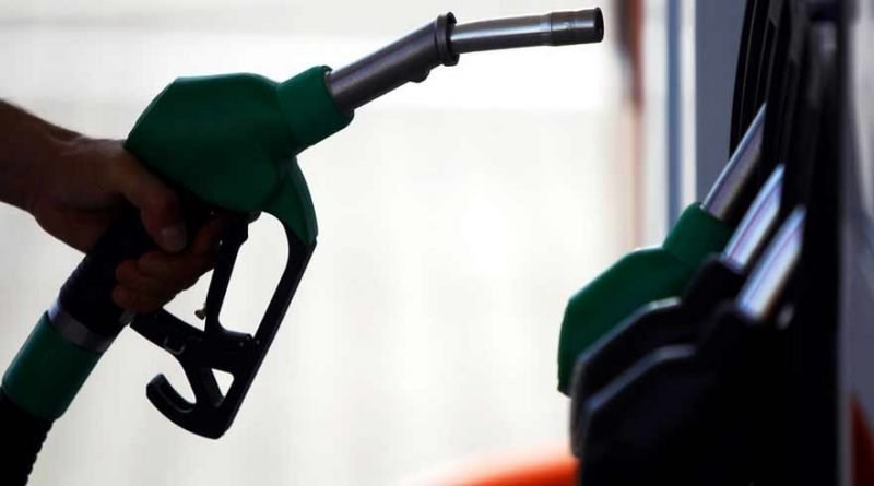 Διευκρινίσεις από τη ΓΓΠΠ: Τι ισχύει για βενζινάδικα, φαρμακεία και διαδημοτικές μετακινήσεις