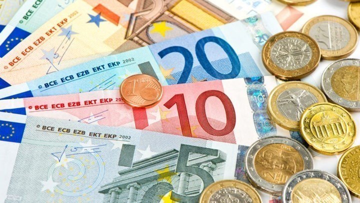 Όρια ηλικίας: Ποιοι βγαίνουν στα 60 και τι σύνταξη παίρνουν από ΙΚΑ, ΔΕΚΟ, τράπεζες