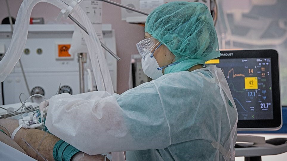 Κορονοϊός:  Σε ετοιμότητα για ενδεχόμενο τρίτο κύμα – Προβληματισμός για Αττική και μεταλλάξεις