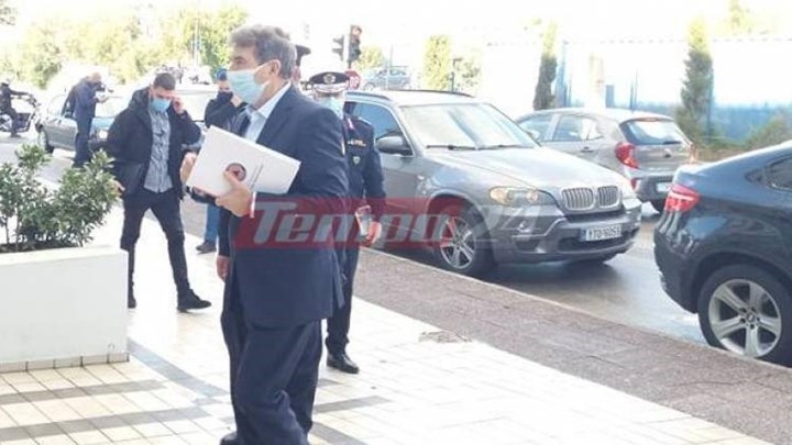 Χρυσοχοΐδης για καρναβάλι: Ας το ξεχάσουμε και για φέτος – Είναι επικίνδυνο και που το συζητάμε