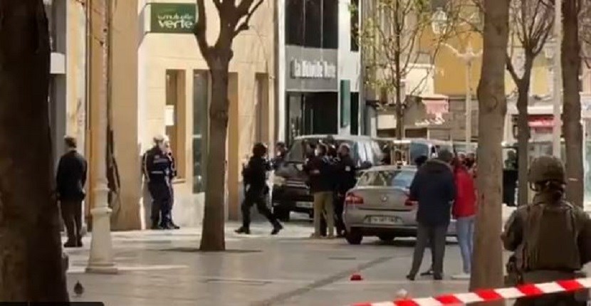 Συναγερμός στην Τουλόν – Βρέθηκε κομμένο κεφάλι μέσα σε κούτα