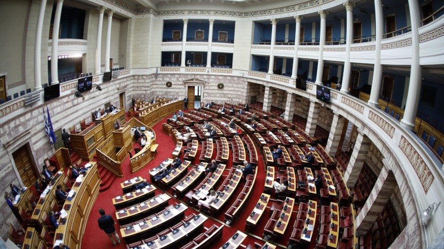 Στη Βουλή οι δικογραφίες για τις καταγγελίες Καλογρίτσα εναντίον Παππά και για τη Folli Follie