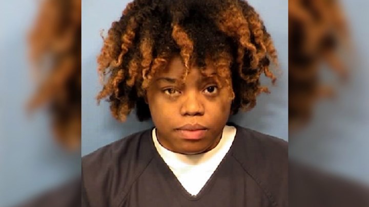 Έριξε βραστό νερό στον σύντροφό της ενώ κοιμόταν και το δημοσίευσε στο Snapchat