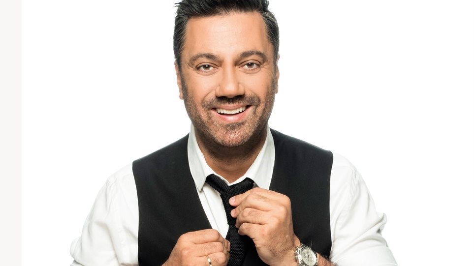 Ο Γιώργος Θεοφάνους εύχεται χρόνια πολλά στο enikos.gr