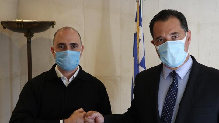 Συνάντηση Γεωργιάδη – Μπογδάνου: Τι έγραψε στο Twitter ο υπουργός Ανάπτυξης για την επίθεση στο σπίτι του βουλευτή της ΝΔ