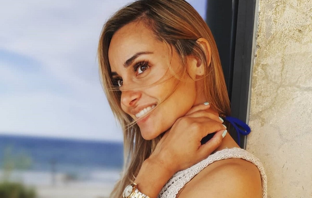 Η Βασιλική Μιλλούση εύχεται χρόνια πολλά στο enikos.gr