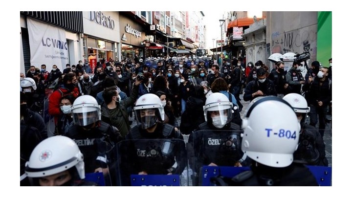 Τουρκία: Δεκάδες νέες συλλήψεις διαδηλωτών για το πανεπιστήμιο του Βοσπόρου