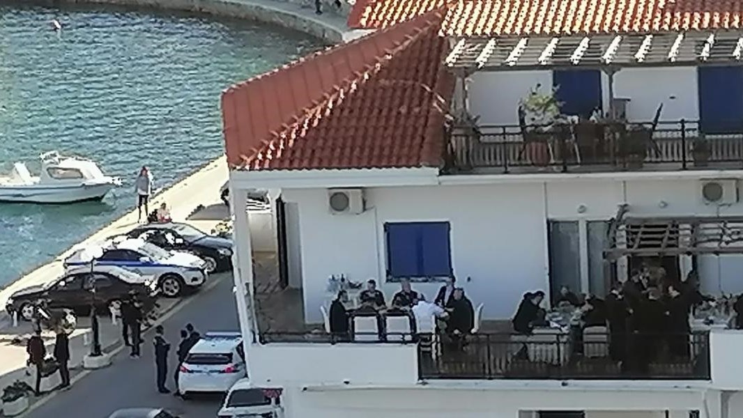 Ηλιόπουλος: Προκαλεί οργή το κορονοπάρτι της Ικαρίας – Επικίνδυνος και ανεύθυνος αλαζόνας ο Μητσοτάκης