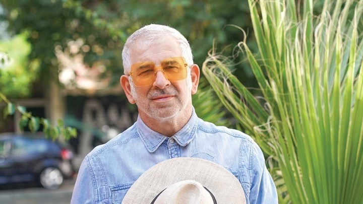 “Χαιρέτα μου τον πλάτανο”: Θα αποχωρήσει ο Πέτρος Φιλιππίδης από την καθημερινή σειρά της ΕΡΤ;