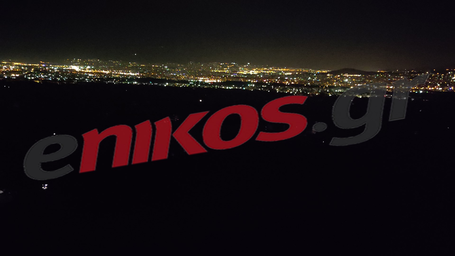 Στο σκοτάδι πολλές περιοχές σε Αττική και Πελοπόννησο: Βίντεο αναγνώστη