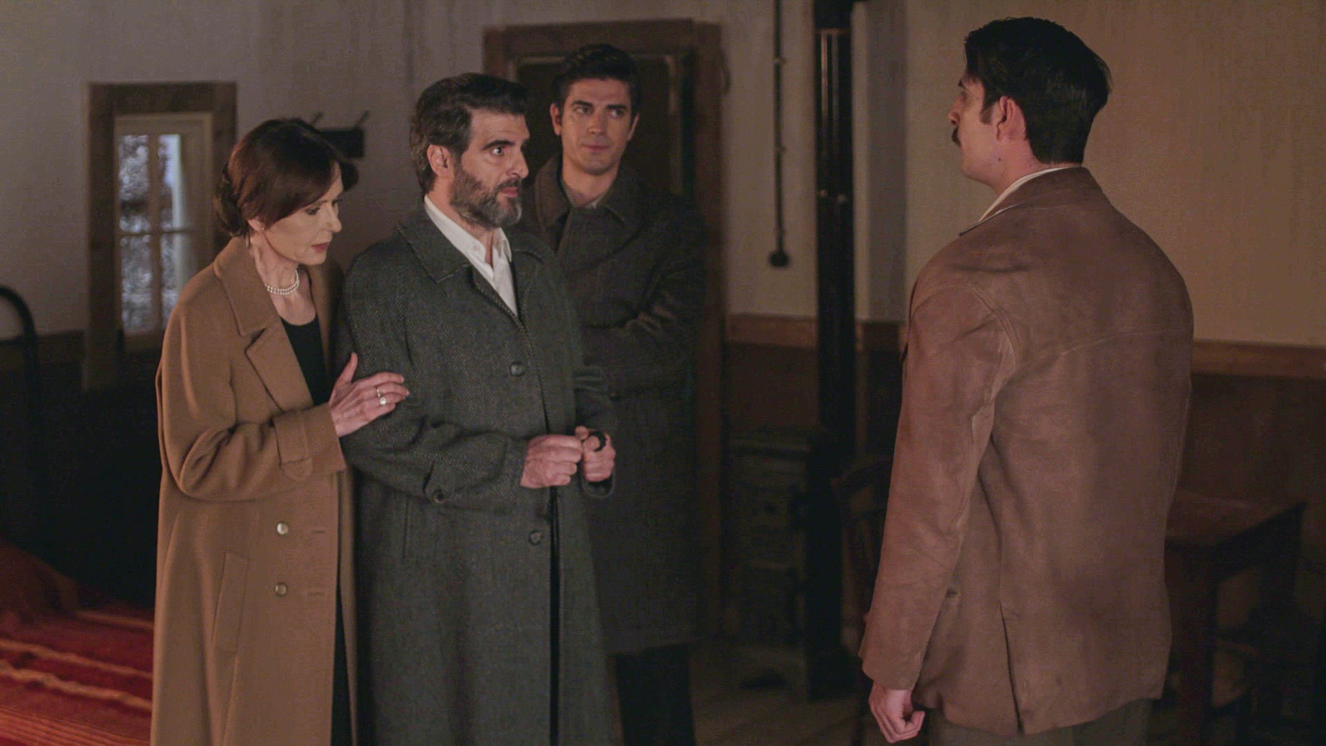 Άγριες Μέλισσες: Νέες αναταράξεις στο Διαφάνι – Μια απρόσμενη επίσκεψη και ένας κρυφός γάμος