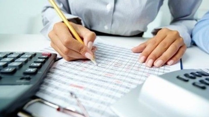 Πώς υπολογίζεται ο καθαρός μισθός: Τι πρέπει να γνωρίζουν οι εργαζόμενοι – Γράφει η Σοφία Γκλιάτη