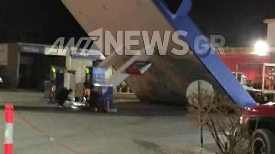 Ρόδος: Κατέρρευσε στέγαστρο σε βενζινάδικο εν ώρα λειτουργίας – ΦΩΤΟ
