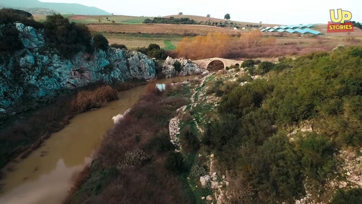 Δαφνούλα: Ειδυλλιακό τοπίο σε απόσταση αναπνοής από την Αθήνα – Βίντεο από drone
