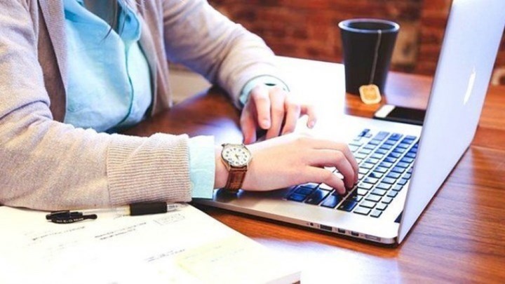 Lockdown στην Αττική: Τι θα ισχύσει για τηλεργασία, αναστολές συμβάσεων και επιδόματα – Μπαράζ ελέγχων