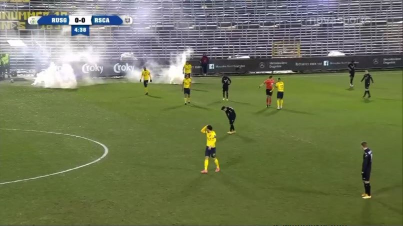 Κύπελλο Βελγίου: Παιχνίδι χωρίς οπαδούς διεκόπη λόγω… καπνογόνων – ΒΙΝΤΕΟ