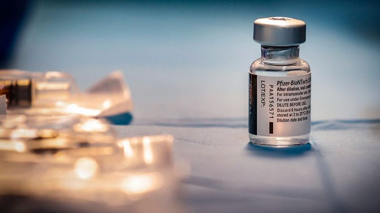 Εμβόλιο κορονοϊού: Ανοίγει η πλατφόρμα των ραντεβού για τις ηλικίες 75 έως 79 ετών