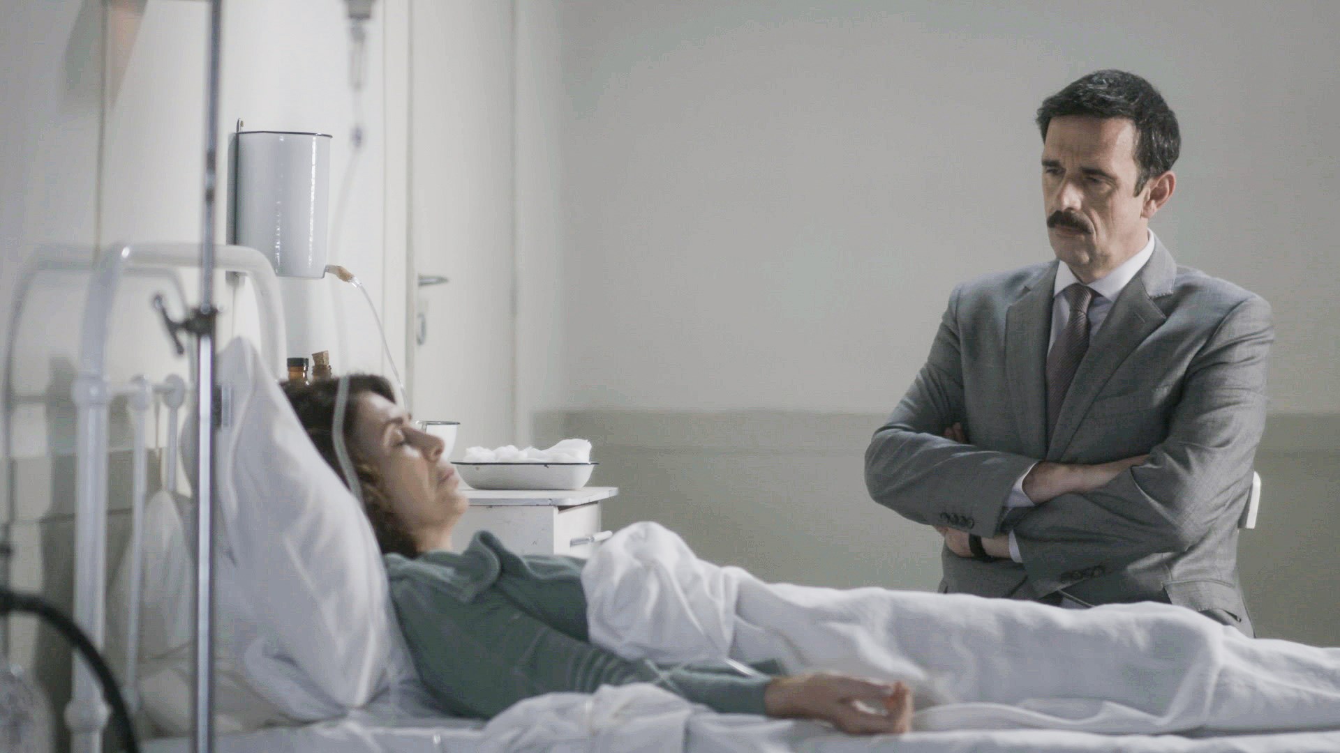 Άγριες Μέλισσες: Το αναίσθητο σώμα μιας γυναίκας θα ταράξει συθέμελα το σπίτι των Σεβαστών