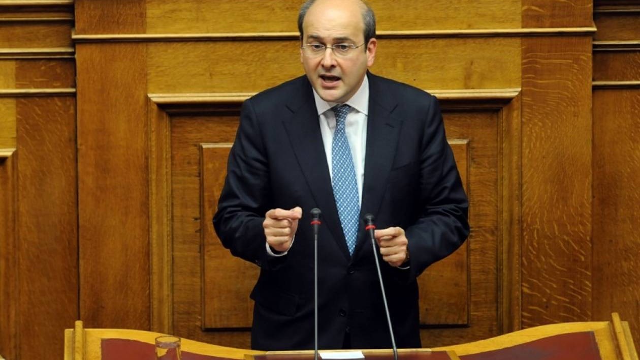 Εκτός εαυτού ο Χατζηδάκης με γραφειοκράτες του υπουργείου: Δεν δικαιούστε να βγάζετε γλώσσα στους συνταξιούχους