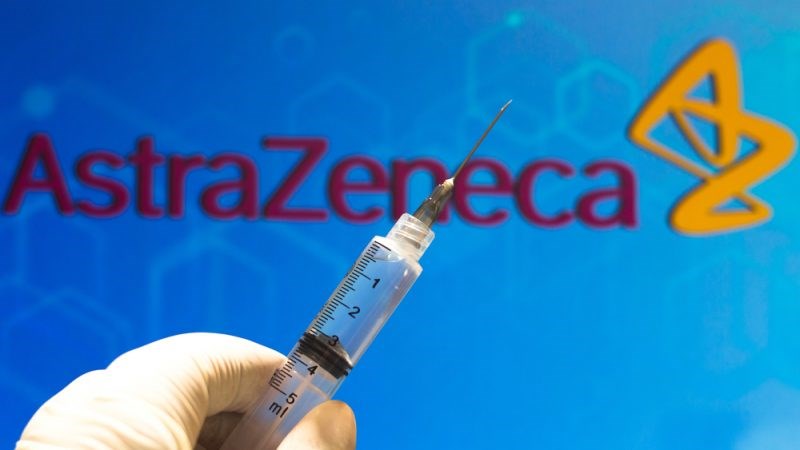 Στέλεχος AstraZeneca: Το εμβόλιο προστατεύει 100% από τη σοβαρή εξέλιξη του Covid-19