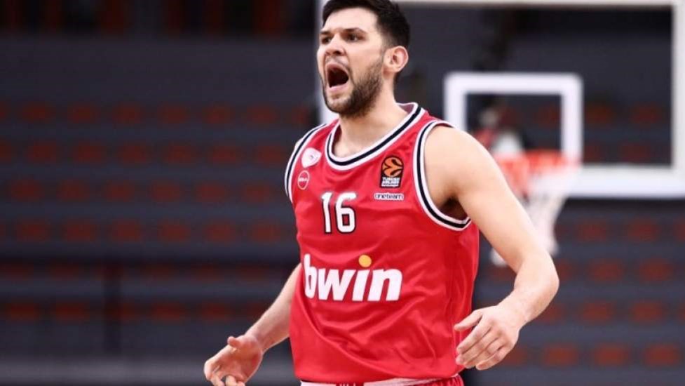 Κώστας Παπανικολάου: Θα γίνει πατέρας